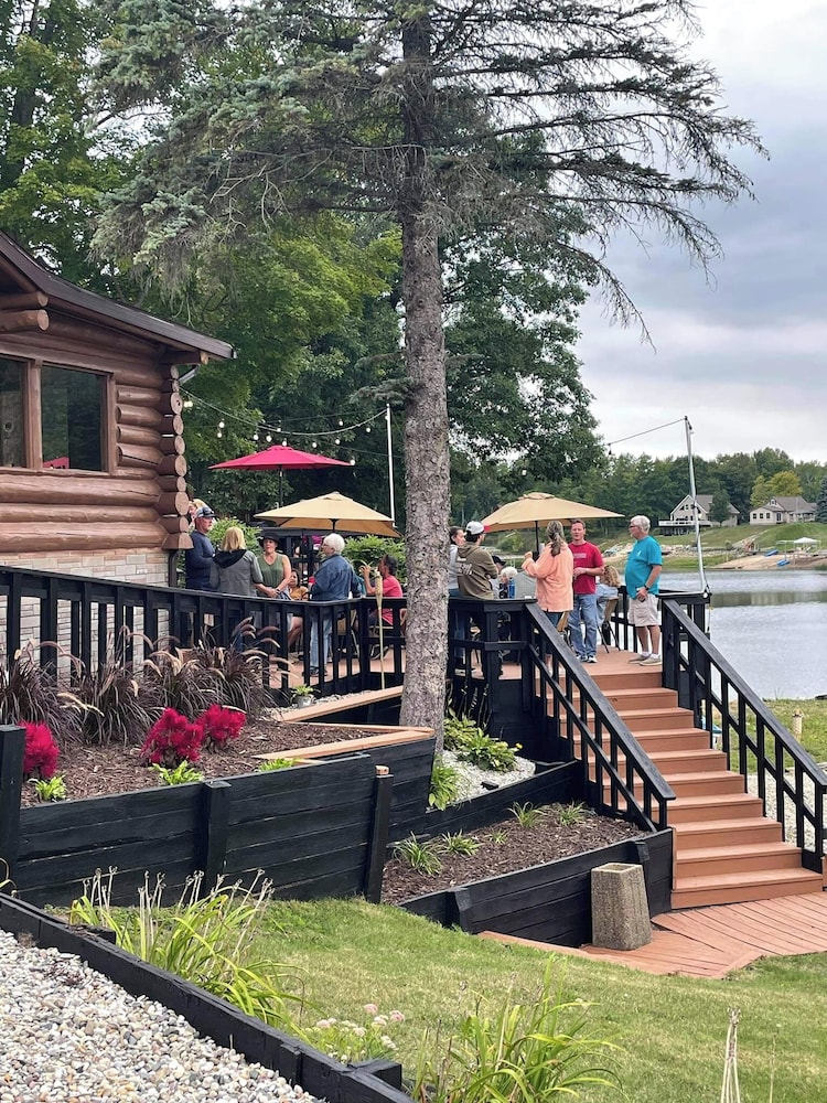 Lost Arrow Resort