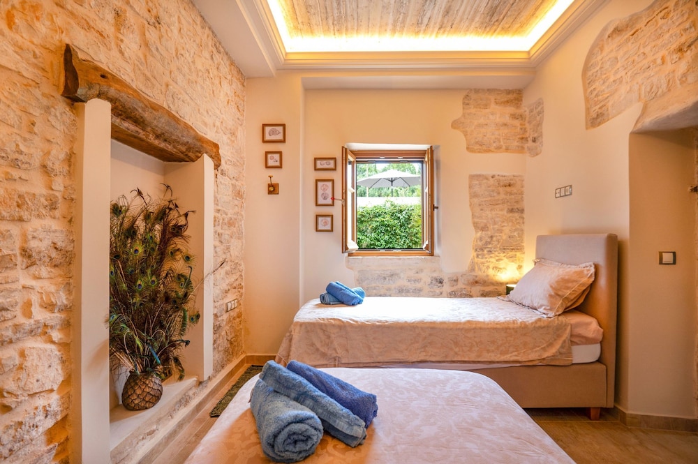 Bee Tree Villa in Corfu