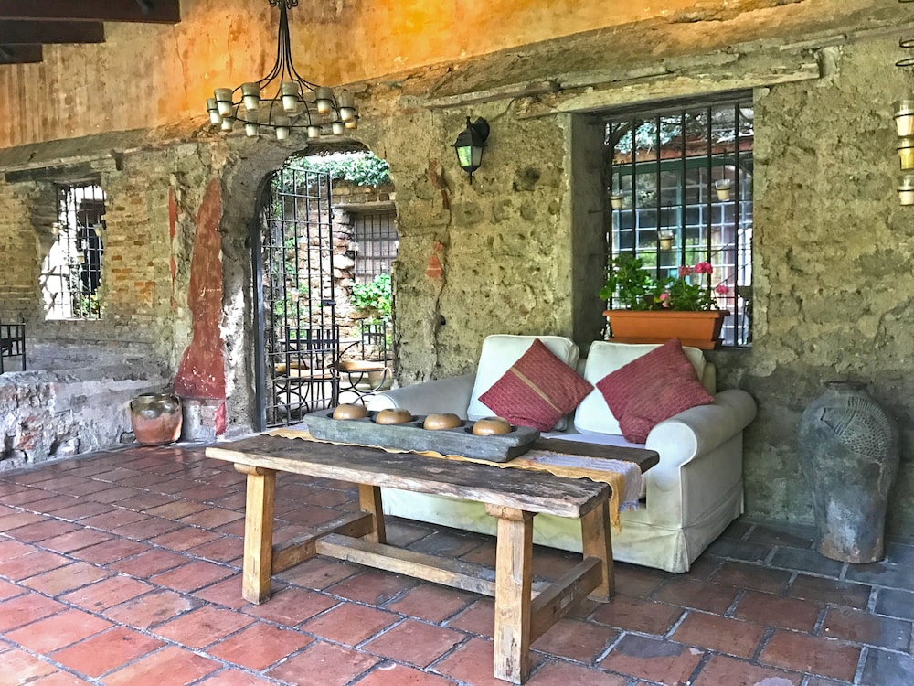 Casa Roja