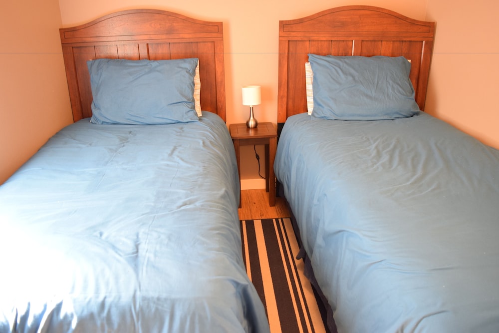 345 Hinds 2 Bedroom Cabin by RedAwning view 2