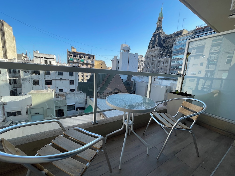 Ayres Suites Moreno