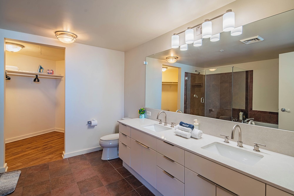 ROVE LIVING/KL - 44 Monroe