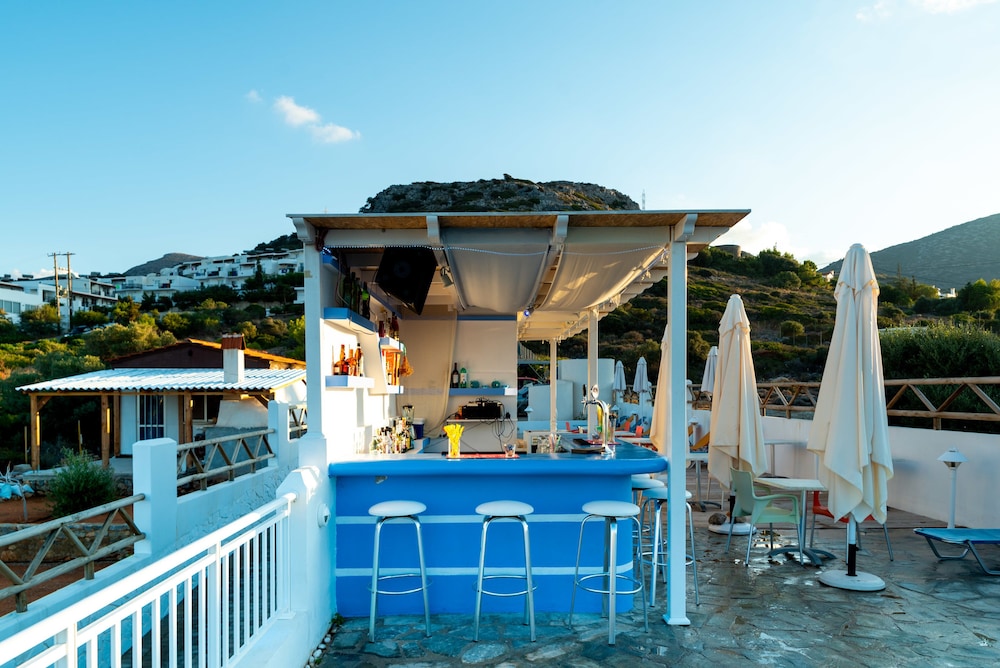 Okirroi Villas