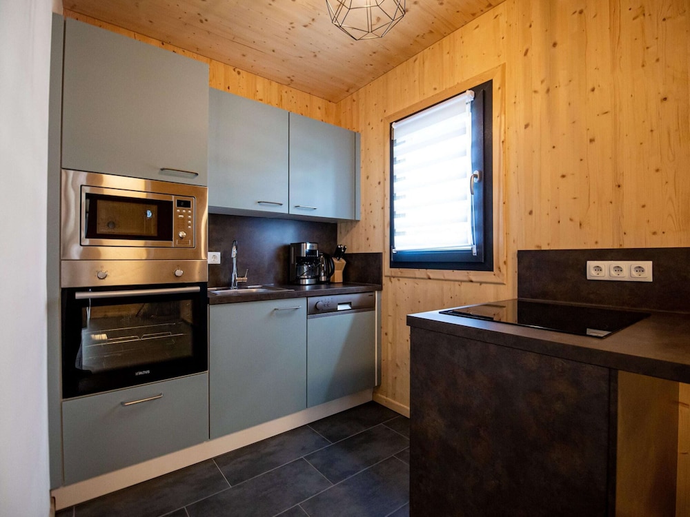 Elegant Chalet Near Ski-slopes