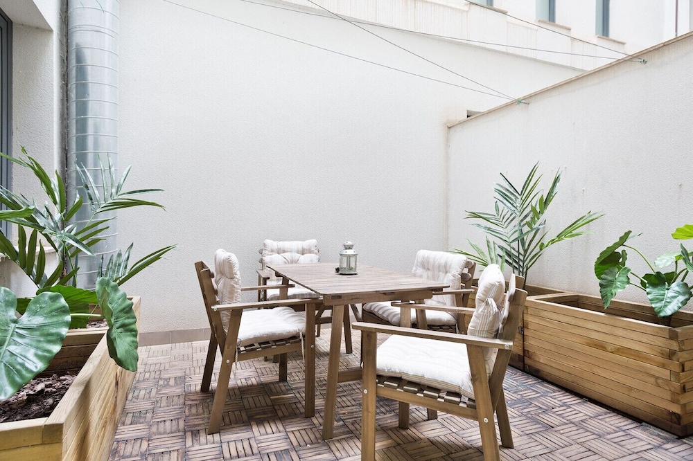Les Corts Apartments By Olala Homes