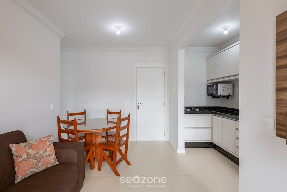 2BR Apt w/ BBQ 600m Beach Rag0406