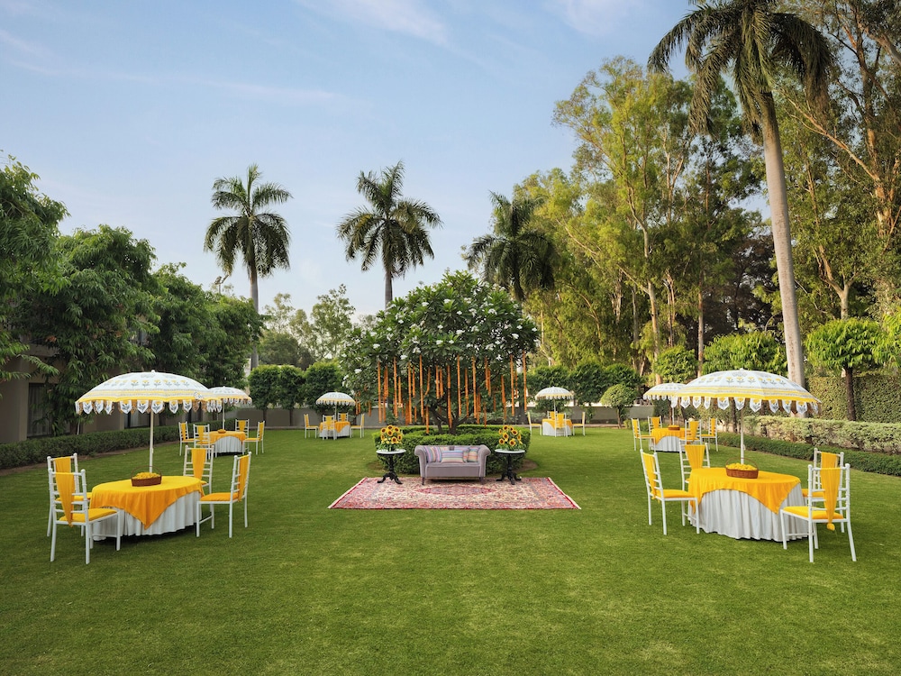 Modi Estate, Meerut - AM Hotel Kollection