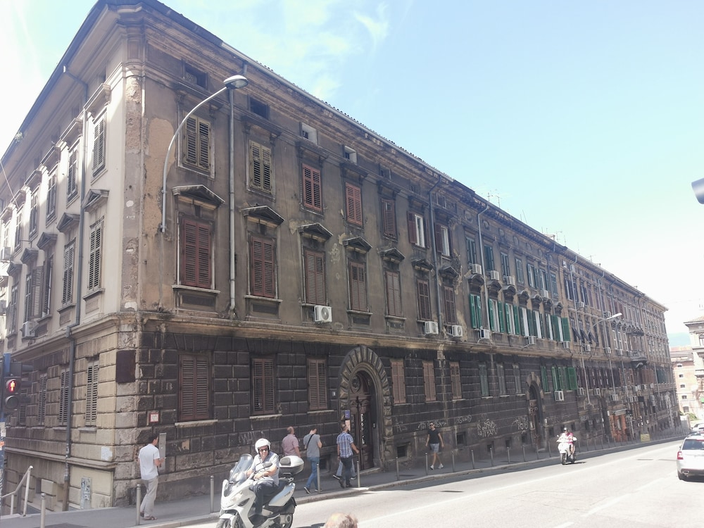 Photo 29