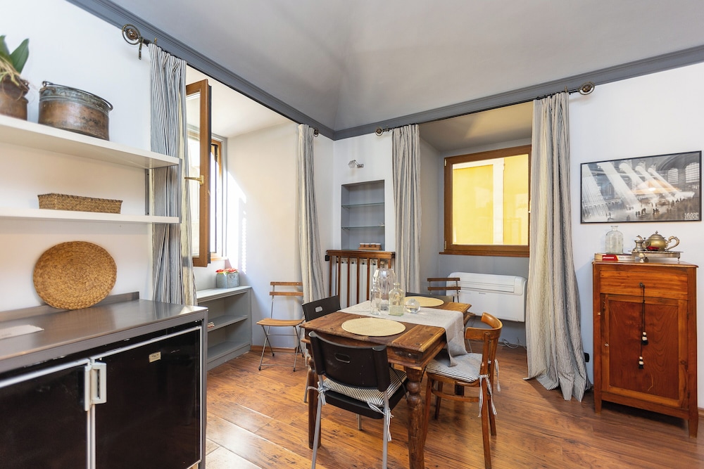 Pantheon Apartment