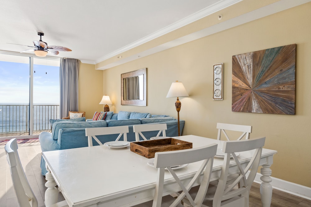 Tidewater by Book That Condo