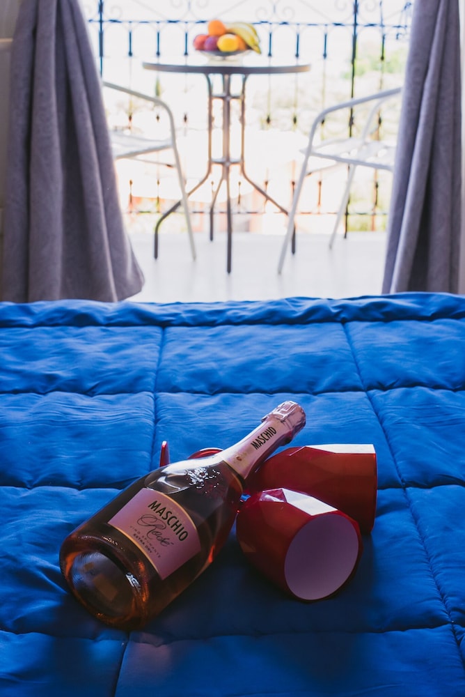 Avra Paradise Aparthotel