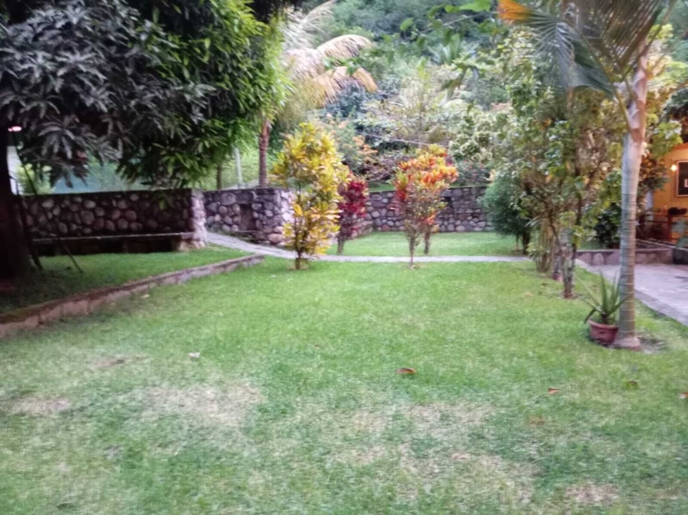 www.ecoterralodge.com