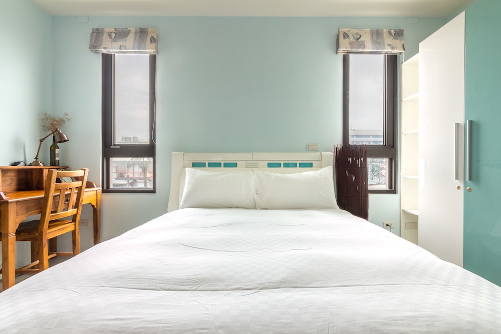Jhongshan Building B&B