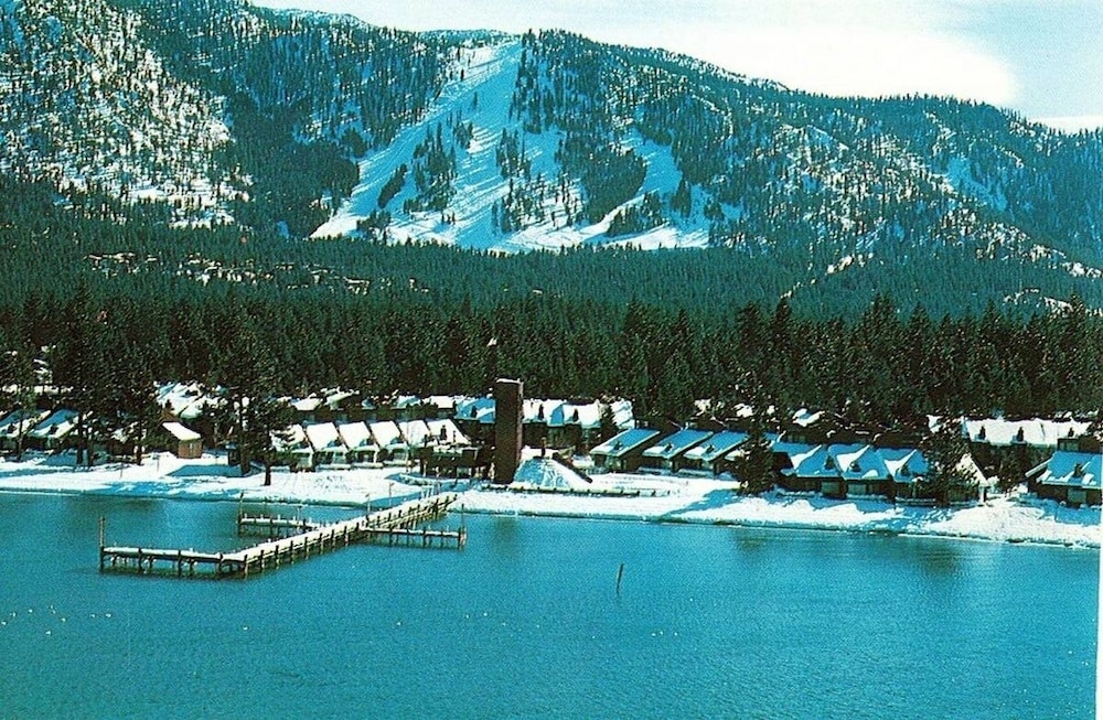 Lake Tahoe Vacations - Swimsuit Required 4 Bedroom Home by RedAwning - Property Image 56