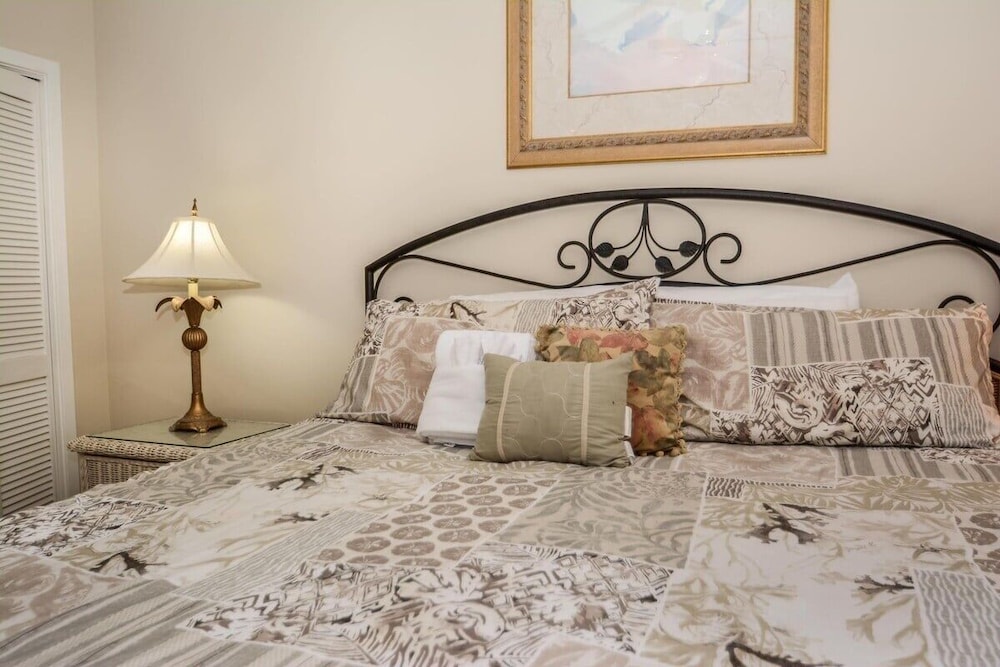 Canterbury Court 6 E 3 Bedroom Apts