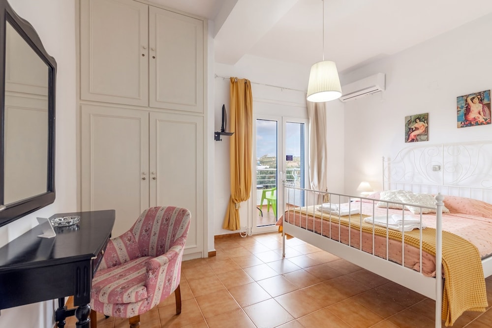 Amazing Villa Chrysanthi With Private Pool