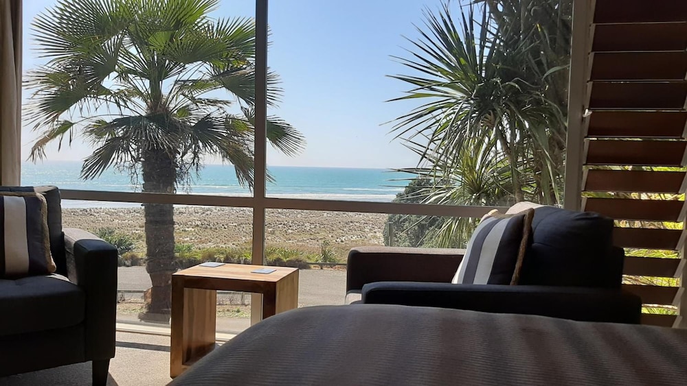 Ohiwa Beach Apartments Motel