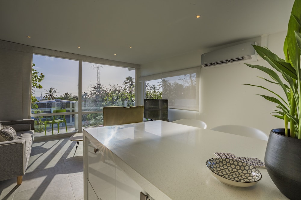 Boca Catalina Modern Villa