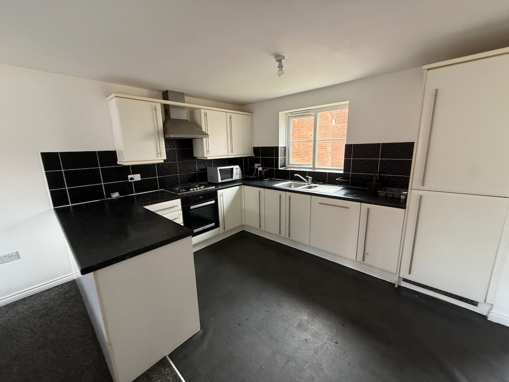 Charming Aylesbury Retreat With 4 Bedrooms