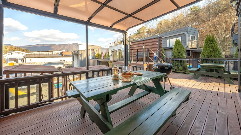 Gyeongju Jamjam Kids Pool Villa Pension