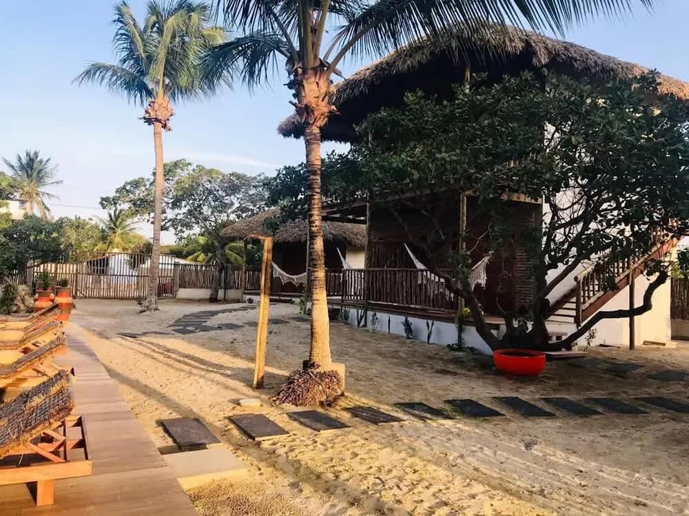 Private Complex With Swimming Pool Close to the Ocean