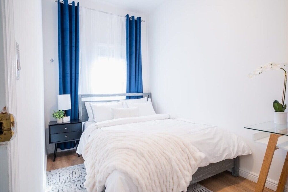 1435 UES Apartment