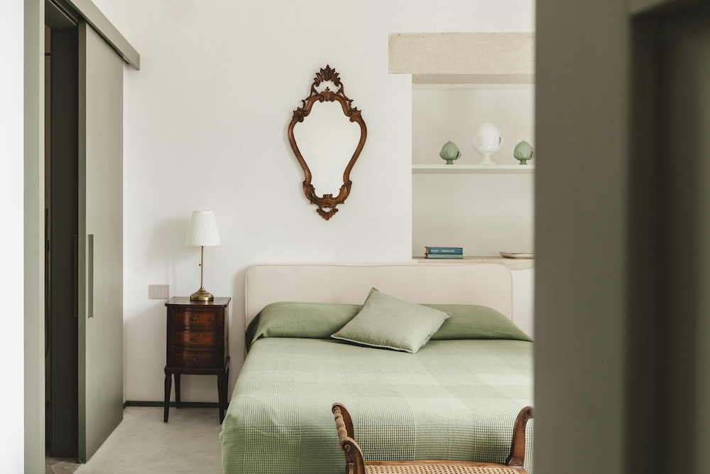 La Canonica Suites