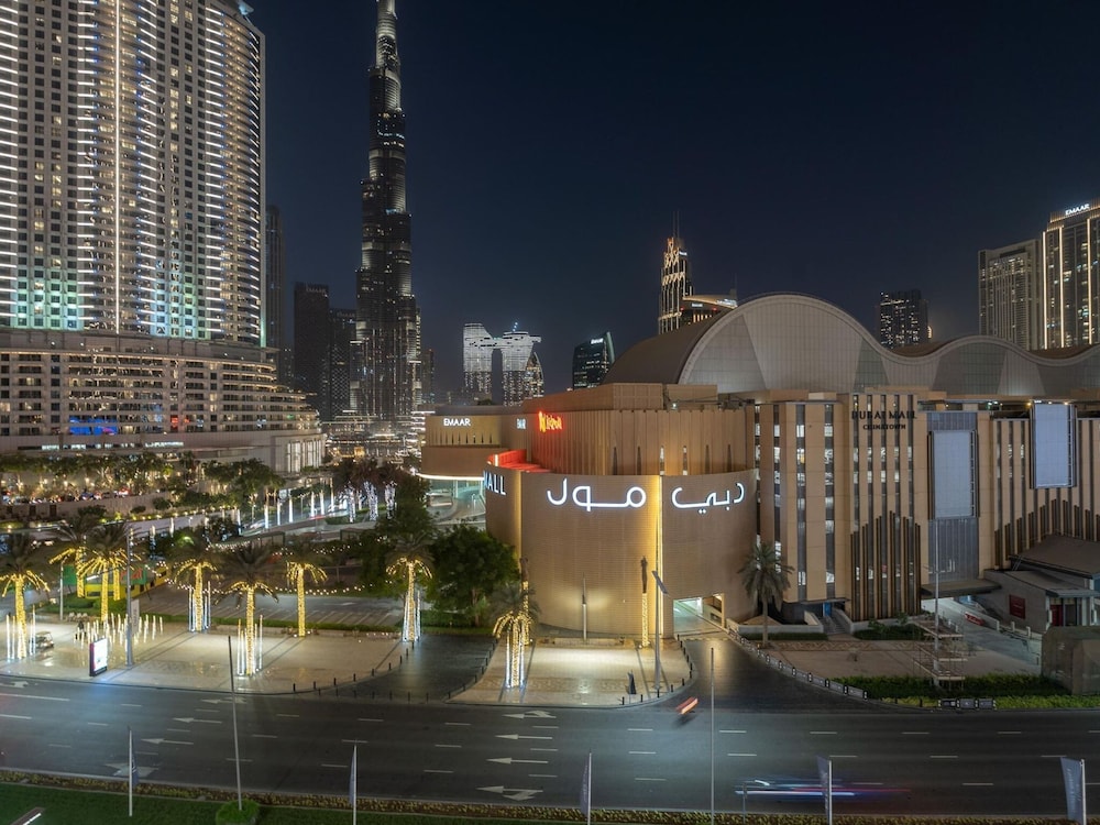 Luxurious & Stylish Apartments Across Dubai Mall - Burj Khalifa - City Views