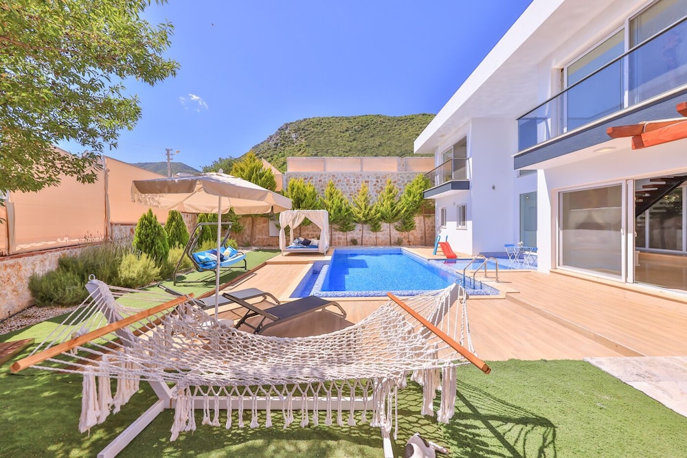 Nergiz Villas