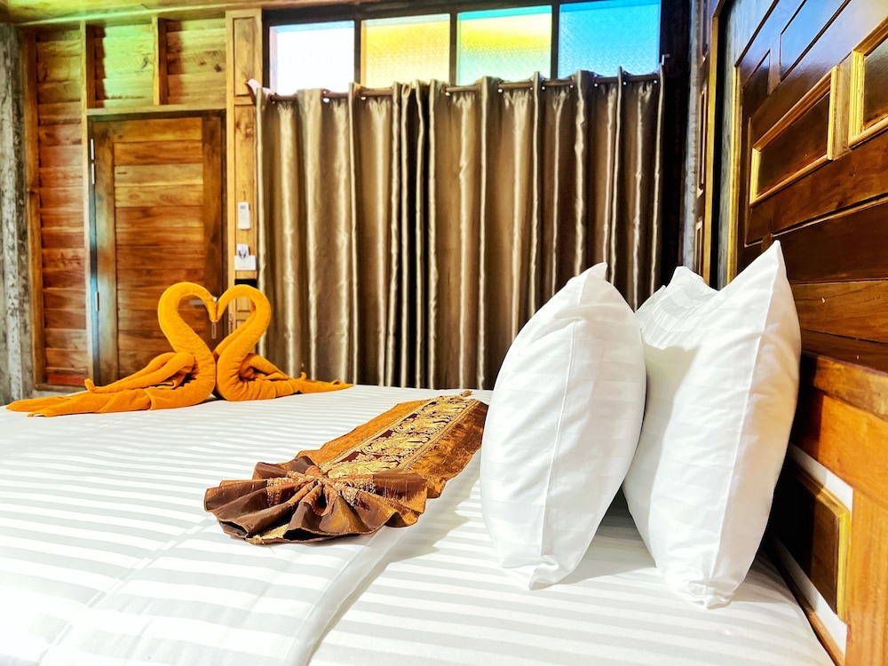 Phi Phi Relax Beach Resort