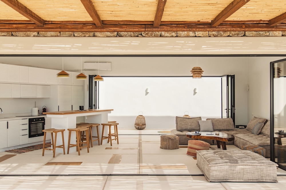Villa Rhea Elia Beach