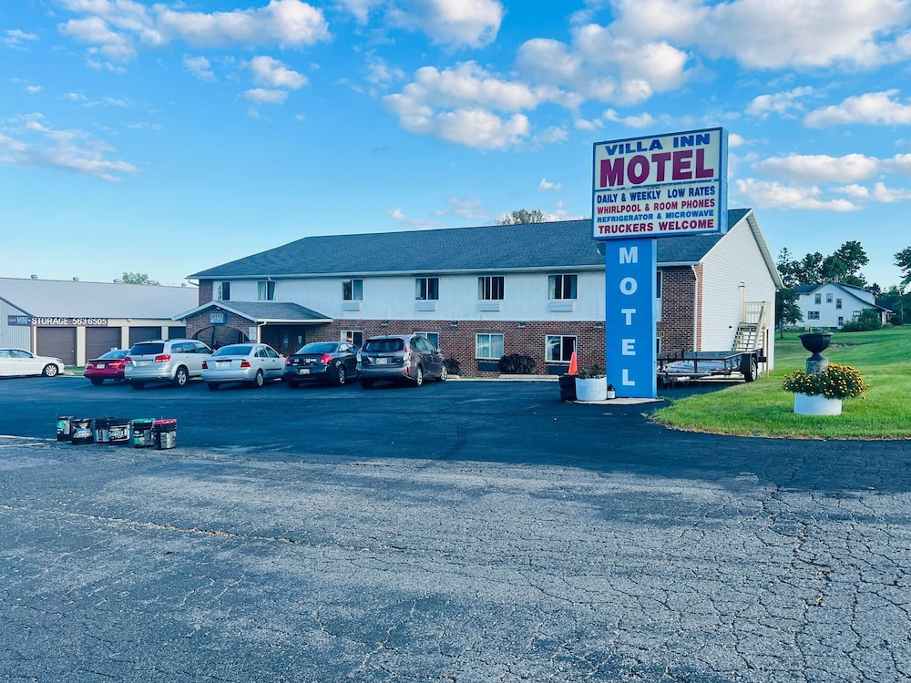 Villa Inn Motel Near Hwy 12 WI Capital O
