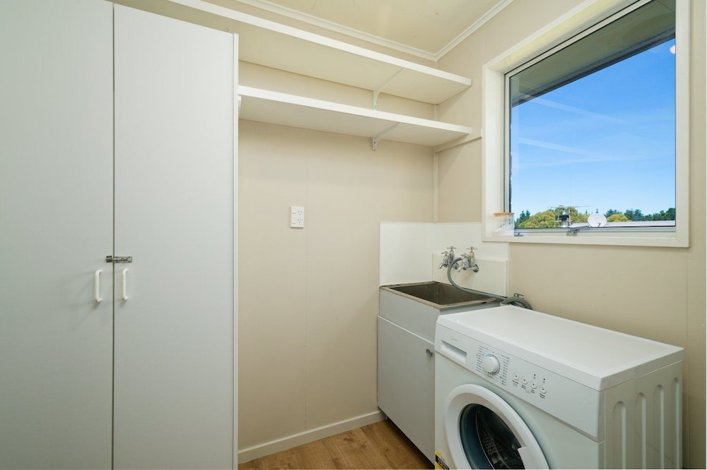 Ocean & Mountain Views 3-bedroom Home