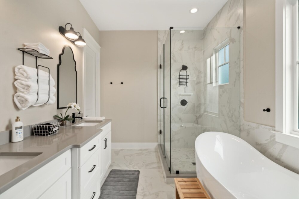 Aquamarine! Sleeps 12! Close to Community Pool! Private Beach Access!