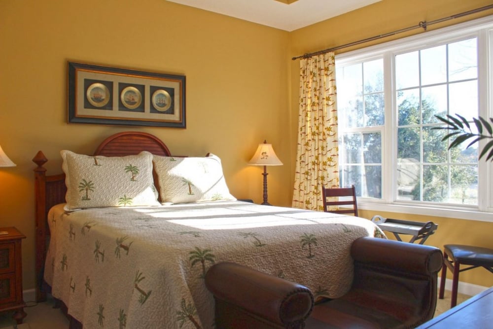 Barefoot Resort by Palmetto Vacations