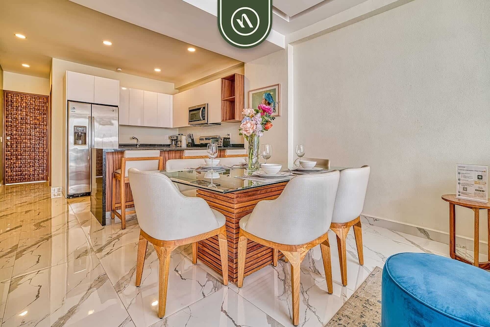 2BR Condo With Private Balcony - Padel Court
