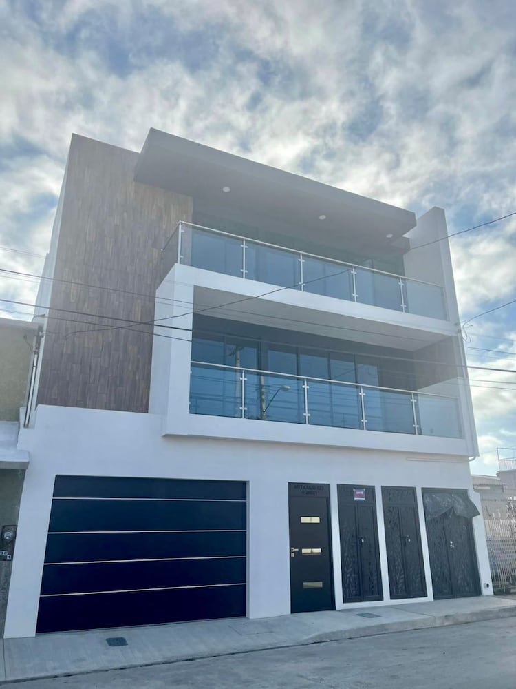 Hotel Art. 123 - Image 1