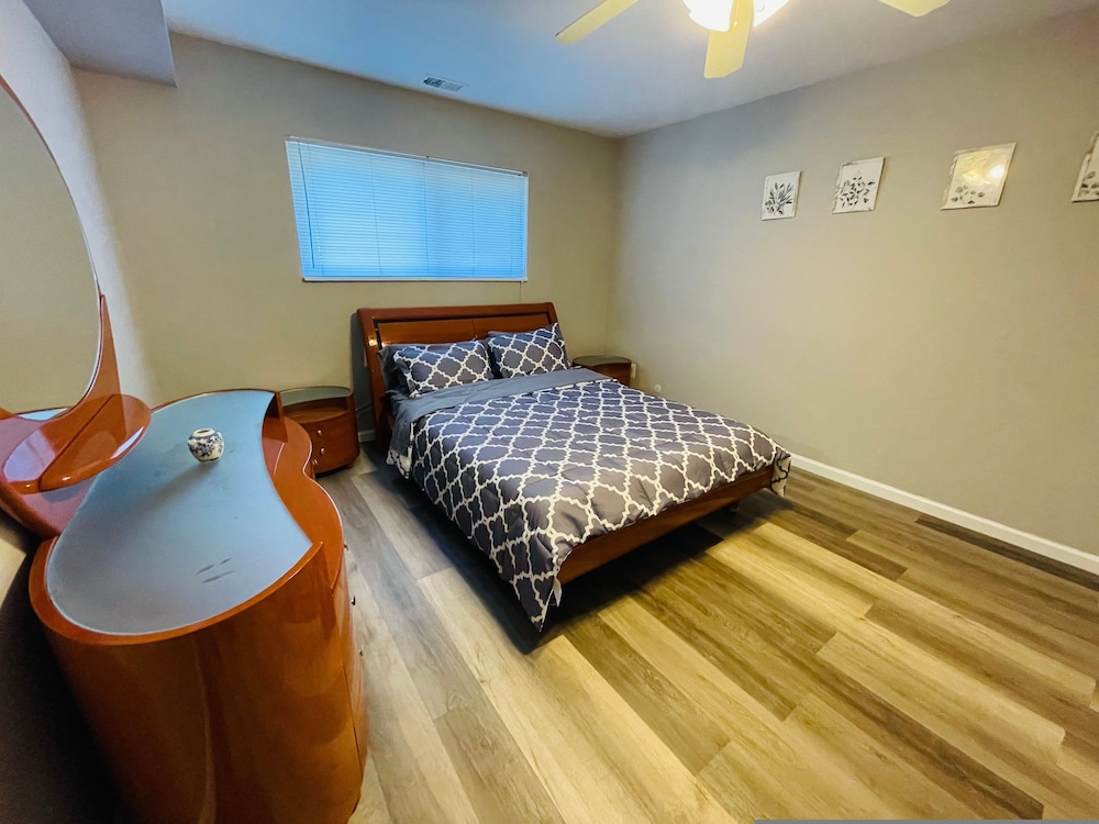 Comfortable 1BR in Elkins Park Parking Pool
