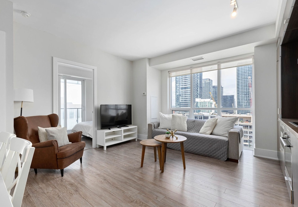 Applewood Suites - CN Tower & Convention