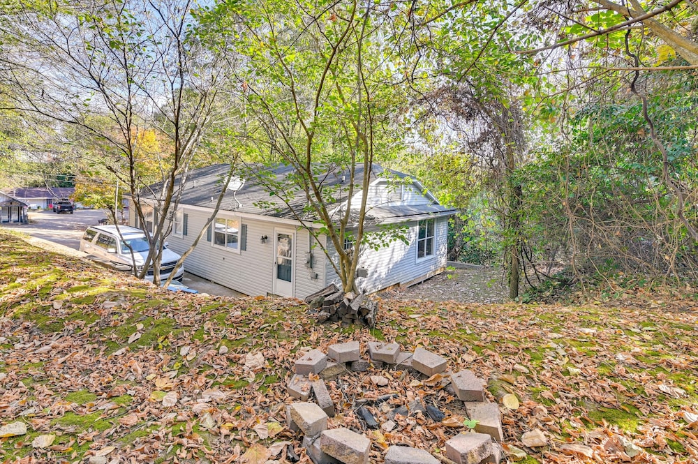 Oxford Vacations - Centrally Located Home  Steps to Oxford Square! - Property Image 4