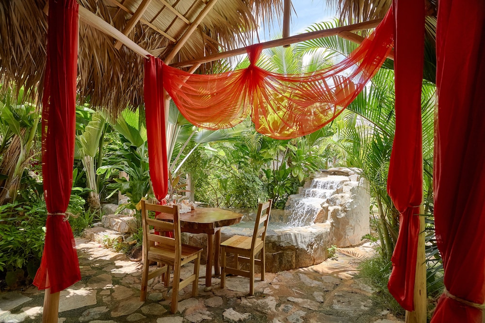 CHALET TROPICAL Hotel & Restaurant-Pizzeria