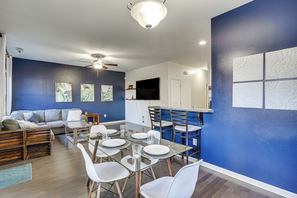 2 Mi to Downtown Durham: Family Home w/ Yard!