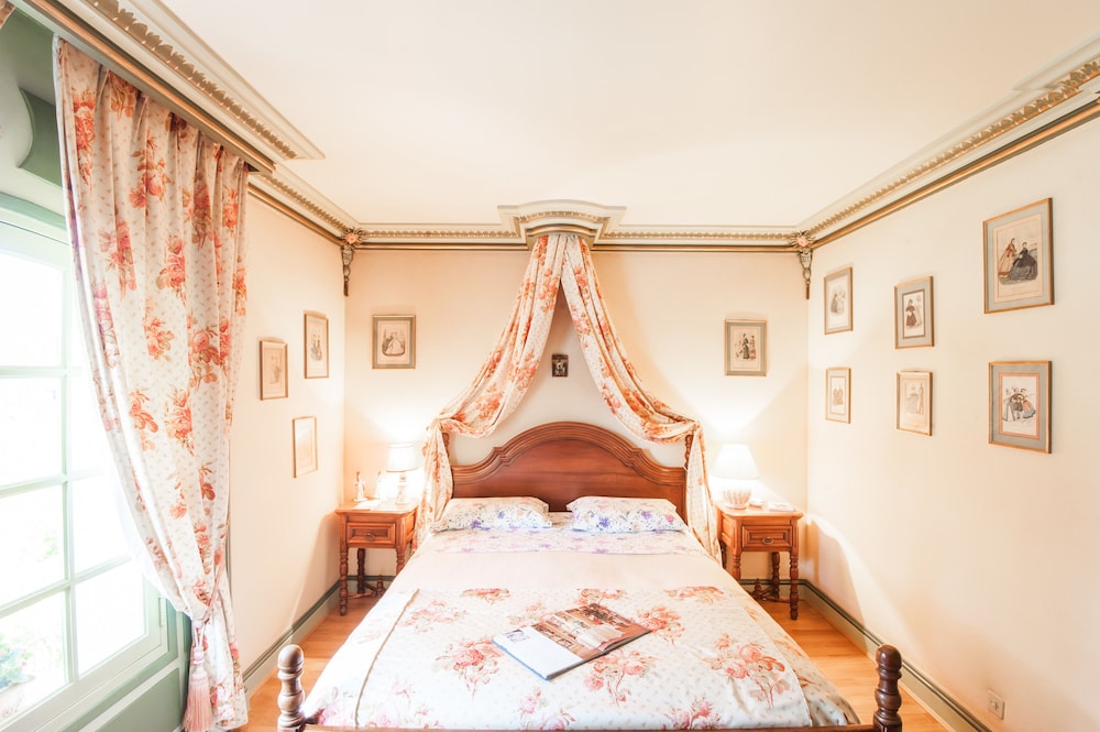Le Petit Manoir Des Bruyeres view 4