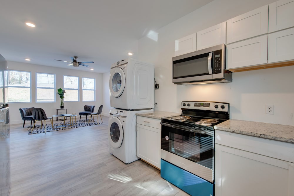 3 Mi to Six Flags: Apartment in Metro Atlanta