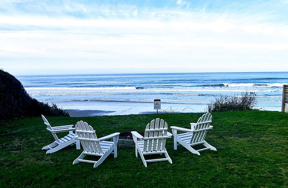 On the Beachfront Vacation Rentals