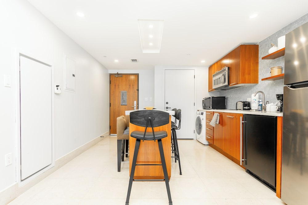 Boutique Apartments Carillon - Image 1