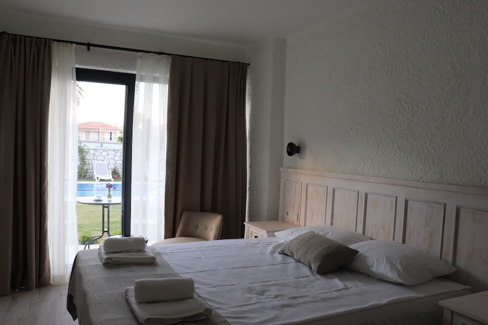 Cemal Alaçatı Butik Otel - Image 19