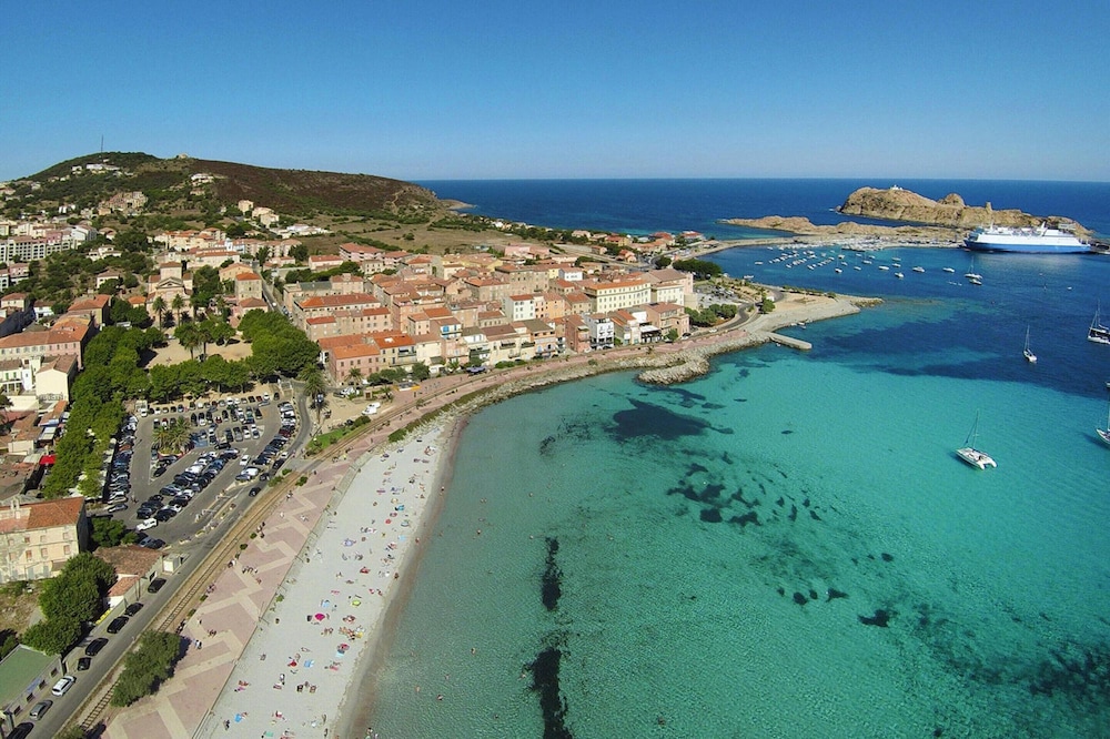 Romantic Getaway in L'ile-rousse photo 4