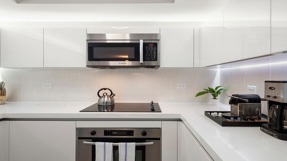 Luxury Vacation Rentals at 1 Hotel & Homes by LRMB