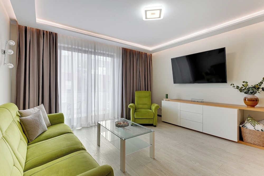 Aura - Riverside & Parking by Downtown Apartments